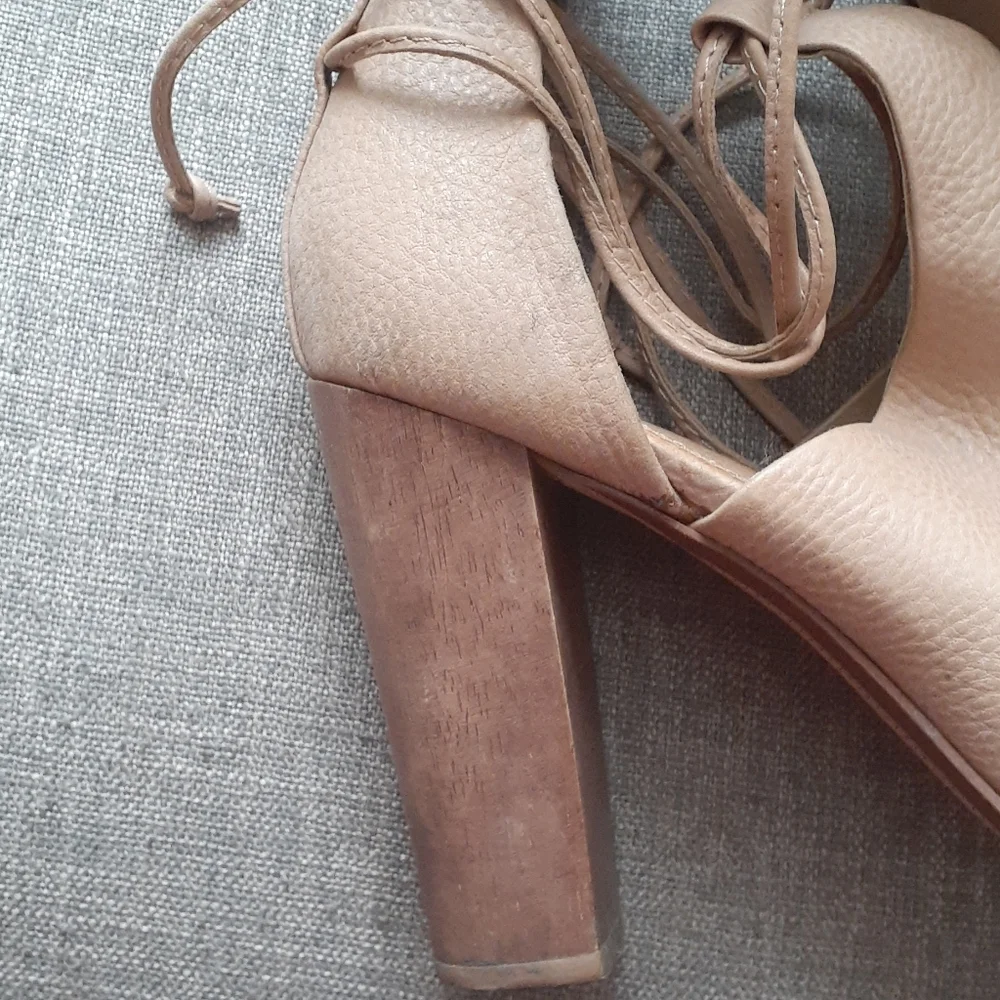 Splendid leather tan open toe heel size 8M